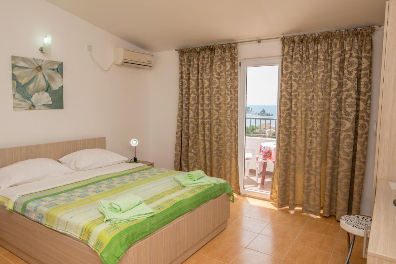 Villa Vjera Petrovac Exteriör bild