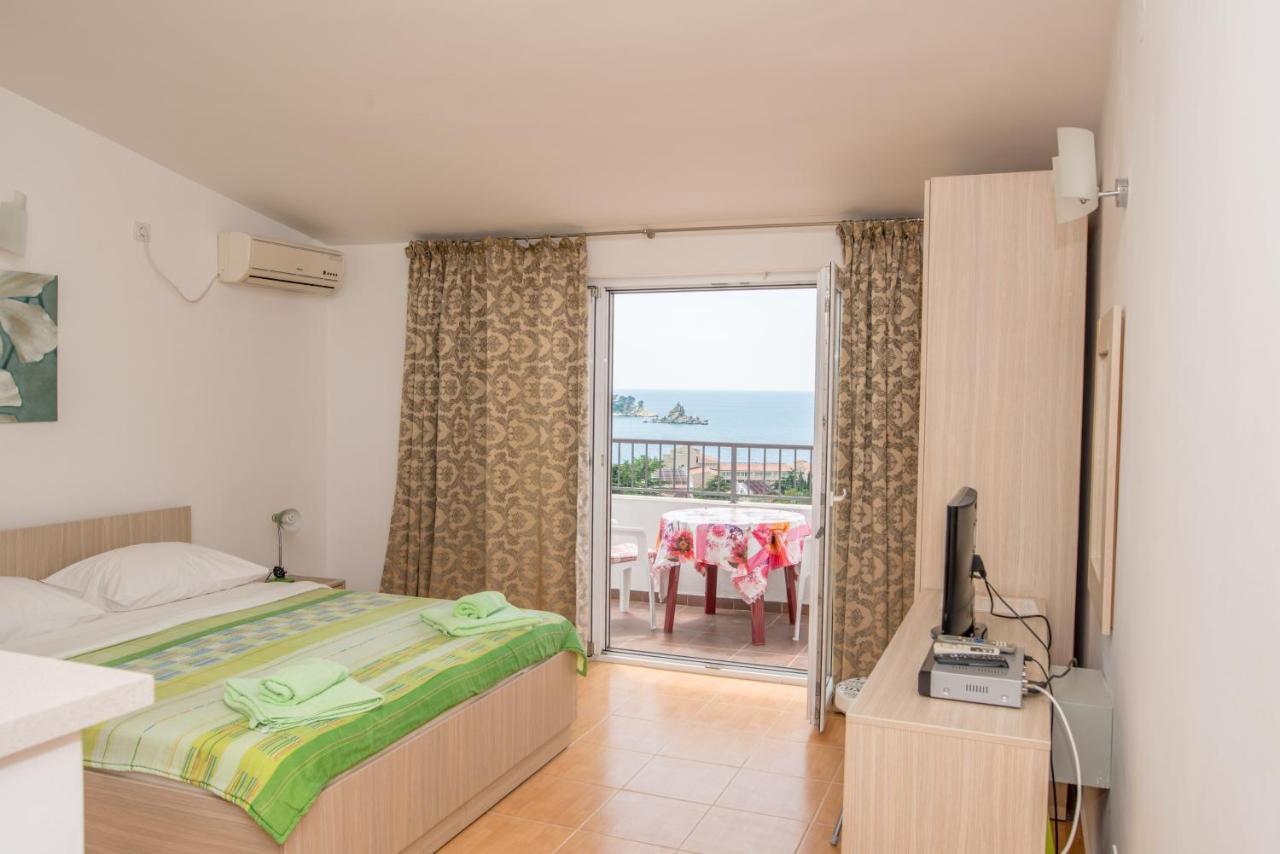 Villa Vjera Petrovac Exteriör bild